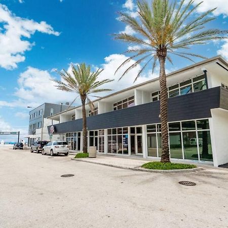 The Purple Pelican Beachfront With Ocean Balcony Unit 3 フォート・ローダーデール エクステリア 写真
